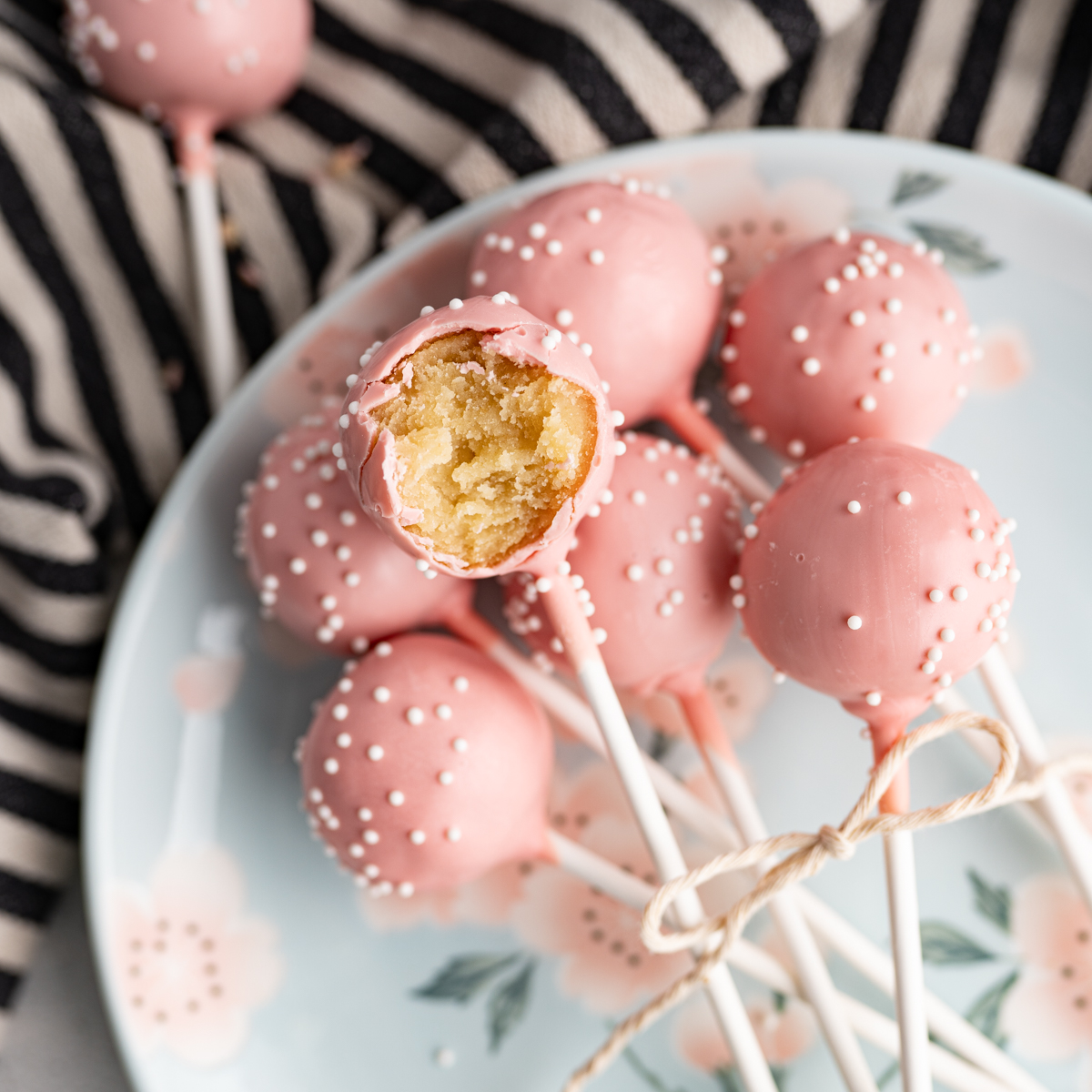 cakepop dessert